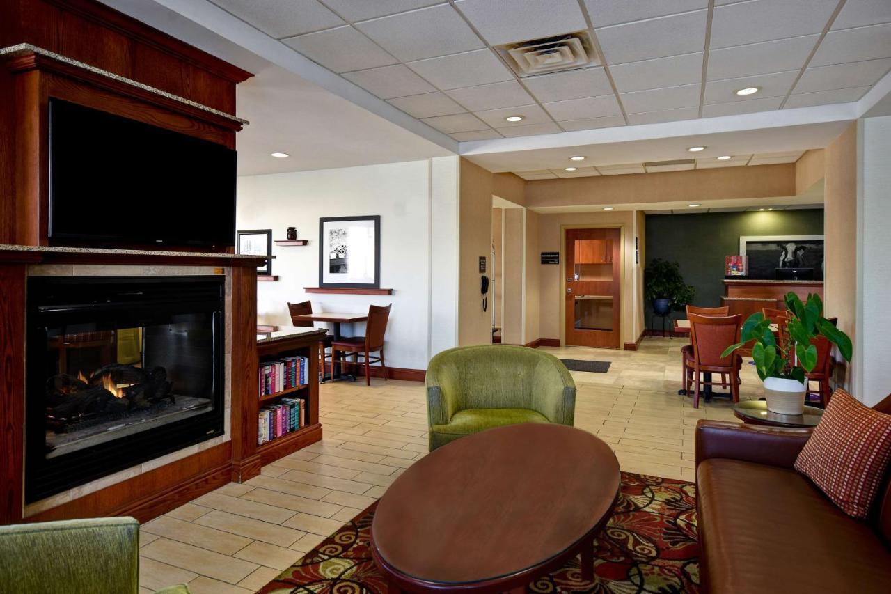 Hampton Inn Rutland/Killington Exterior photo